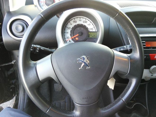 Peugeot 107 1.0 68 Allure CLIM moteur  chaine 1/2 C Noir de 2012