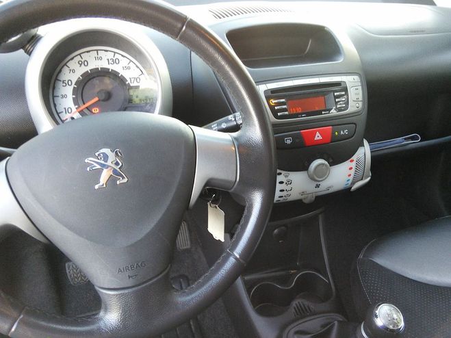 Peugeot 107 1.0 68 Allure CLIM moteur  chaine 1/2 C Noir de 2012