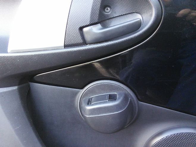 Peugeot 107 1.0 68 Allure CLIM moteur  chaine 1/2 C Noir de 2012