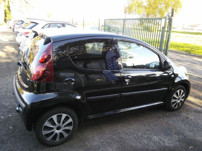 Peugeot 107 1.0 68 Allure CLIM moteur  chaine 1/2 C Noir de 2012
