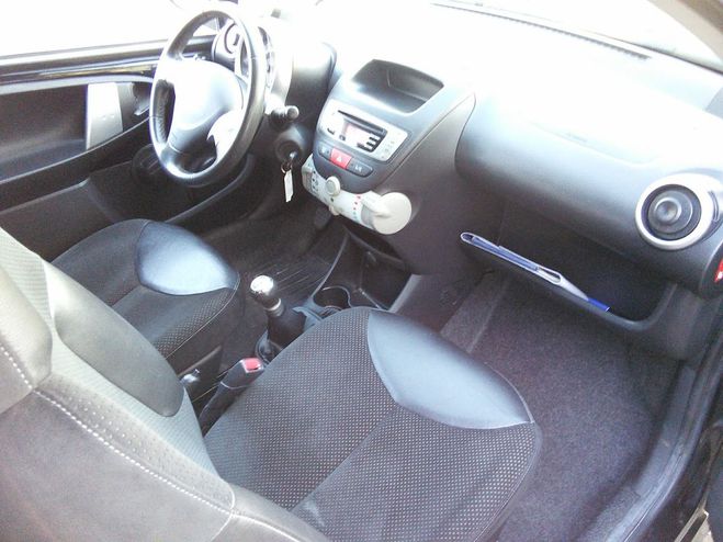 Peugeot 107 1.0 68 Allure CLIM moteur  chaine 1/2 C Noir de 2012