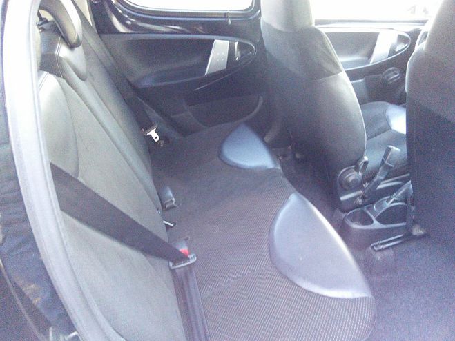 Peugeot 107 1.0 68 Allure CLIM moteur  chaine 1/2 C Noir de 2012