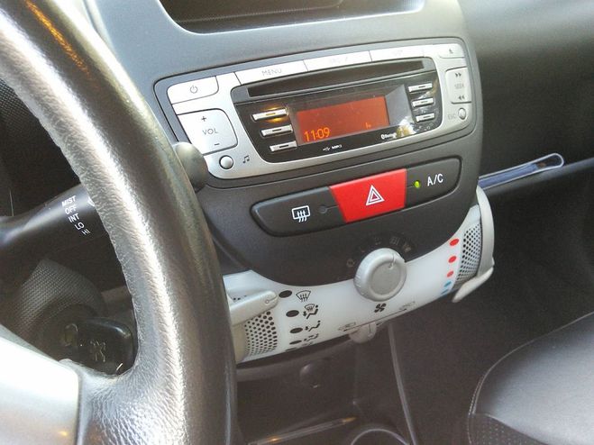 Peugeot 107 1.0 68 Allure CLIM moteur  chaine 1/2 C Noir de 2012