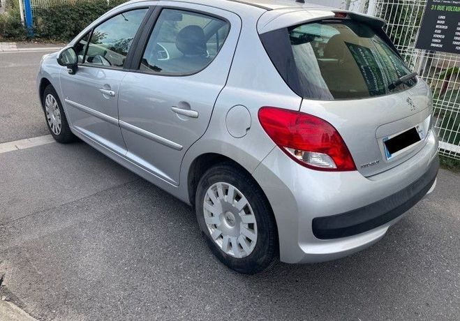 Peugeot 207 1.6 HDI 92 Ch 98G 5P  de 2011