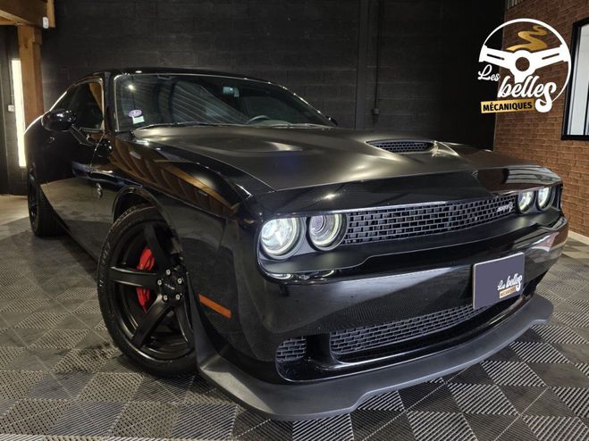 Cliquer pour voir la photo suivante Dodge Challenger SRT HELLCAT 6.2L V8 HEMI SUPERCHARGED 71 Pitch Black Clearcoat de 2019