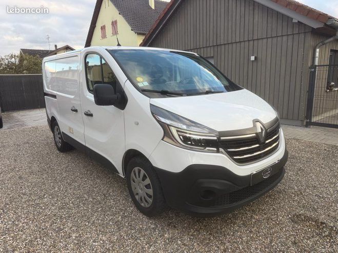 Cliquer pour voir la photo suivante Renault Trafic 10 825 HT L1H1 phare Full LED Blanc de 2020