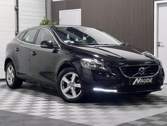  Voir détails -Volvo V40 D2 FAP Stop&Start - 120ch Momentum - Cam à Chaponost (69)