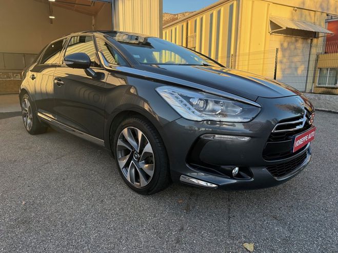 Citroen DS5 Citroen DS5 2.0 BLUEHDI180 SPORT CHIC S&S EAT6 / CRI Gris F de 2015