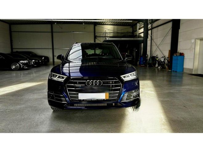 Audi Q5 Quattro 2.0 55 TFSI e - 367 - BV S-troni bleu navarre metallise de 2020