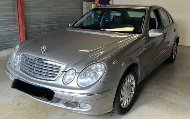 Cliquer pour voir la photo suivante Mercedes Classe E 270 CDI ELEGANCE BA Gris C de 2003