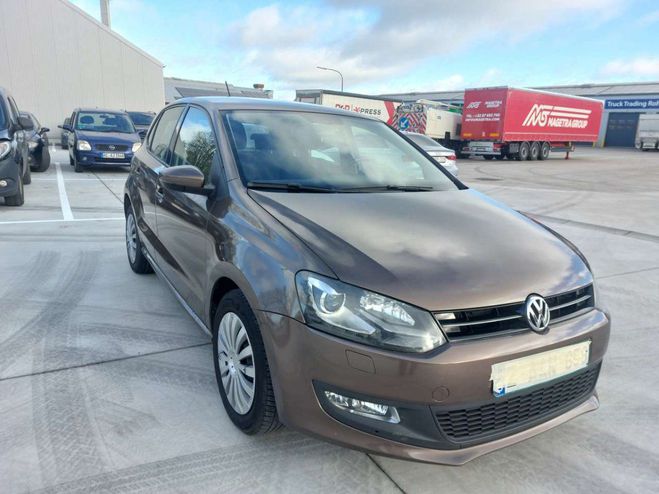 Cliquer pour voir la photo suivante Volkswagen Polo très bon état Brun de