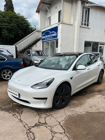  Voir détails -Tesla Model 3 Standard Plus 275cv à  La Chapelle-de-Guinchay (71)