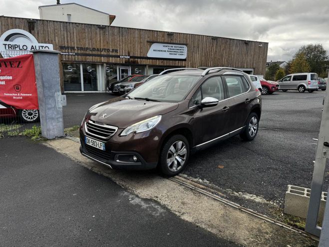 Cliquer pour voir la photo suivante Peugeot 2008 1.6 e-HDi FAP - 92 Active Clim + Radar A MARRON CLAIR de 2014