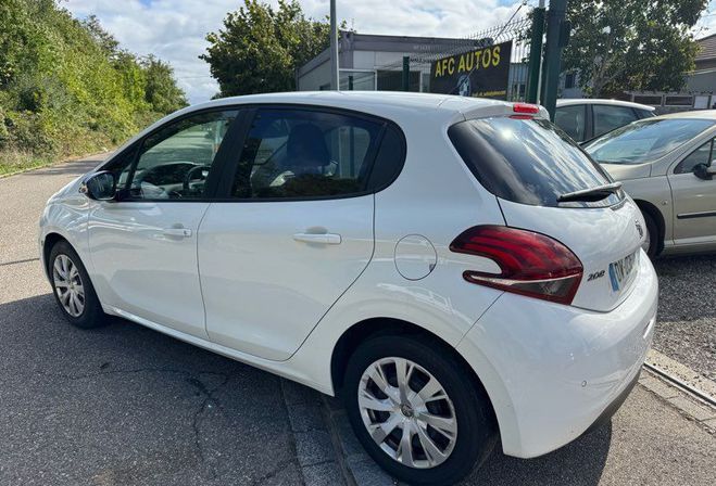 Peugeot 208  garantie six mois  de 2015