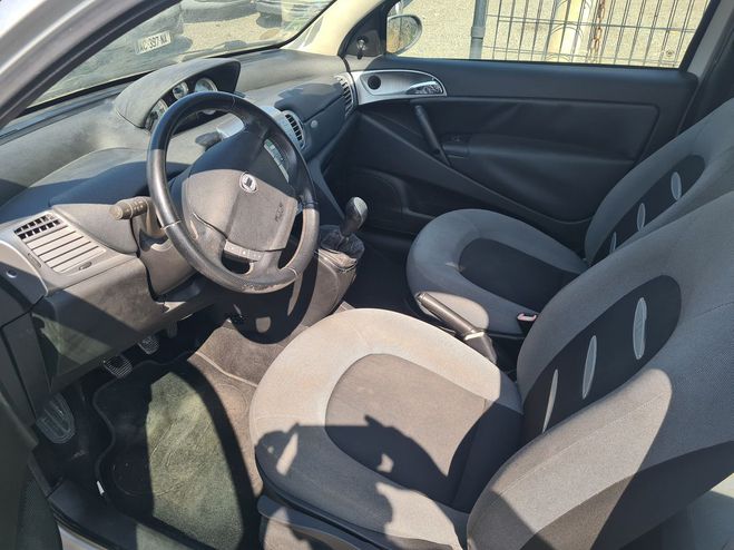 Lancia Y 1.3 jtd 75 CV moteur a chaine 3000E Gris clair de 2007