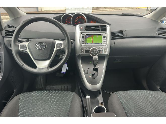 Toyota Verso 2.2 Dcat SOL BVA Grise de 2012