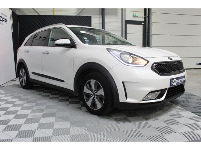 Kia Niro Hybride 1.6 GDi - 105 + Electric 43.5 ch BLANC de 2016