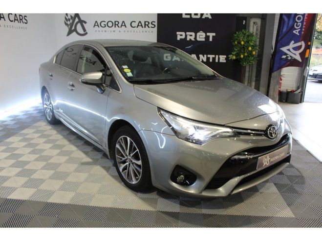 Toyota Avensis 112 D-4D BERLINE Executive PHASE 3 GRIS CLAIR de 2017