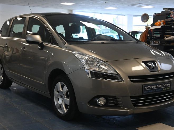 Peugeot 5008 Peugeot 5008 1.6 HDi 110ch FAP BMP6 Premium 7pl Champagne de 2009