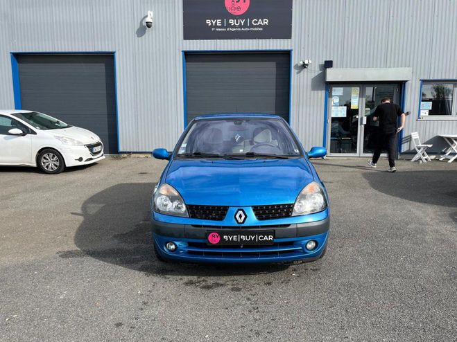 Renault Clio 2 1.6i 16V 110CH II 5 PORTES Privilge C BLEU FONCE de 2002