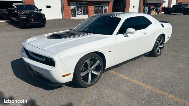 Cliquer pour voir la photo suivante Dodge Challenger RT Shaker en France Blanc de 2014