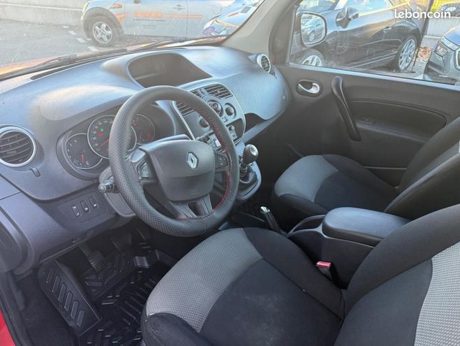 Renault Kangoo COMBI 1.2 TCE 115 ENERGY ZEN 5 PLACES Rouge de 2017
