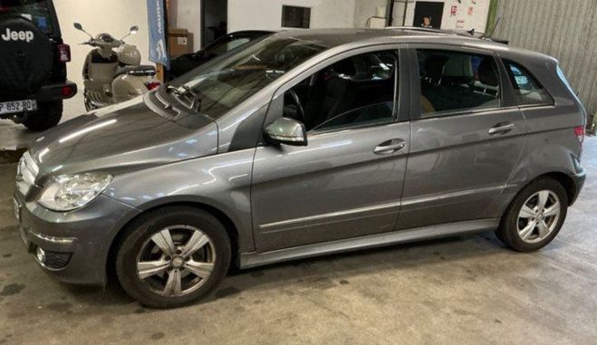 Cliquer pour voir la photo suivante Mercedes Classe B 180 CDI DESIGN CONTACT CVT Gris de 2009