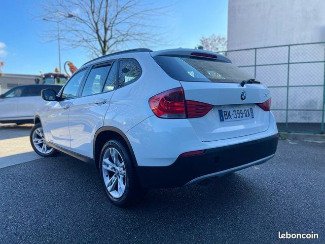 BMW X1 E84 xDrive 18dA 143ch Confort BVA 4X4 GP Blanc de 2011