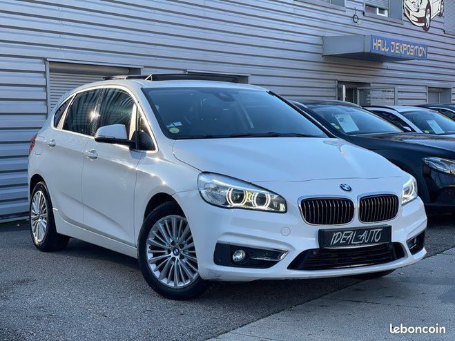 BMW Serie 2 ActiveTourer 220dA 190ch xDrive Luxury B Blanc de 2015