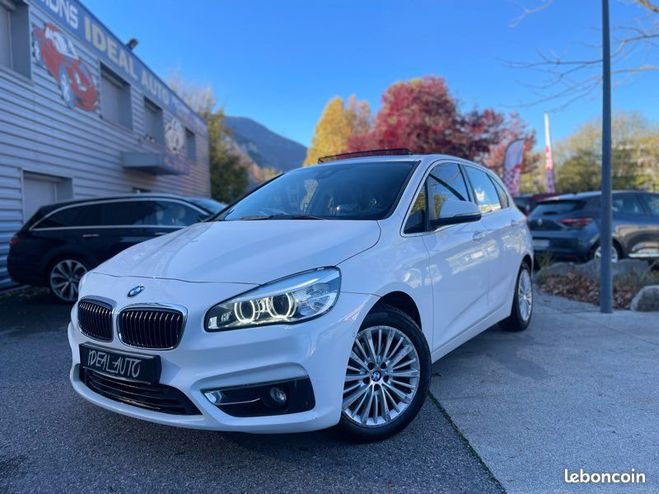 BMW Serie 2 ActiveTourer 220dA 190ch xDrive Luxury B Blanc de 2015