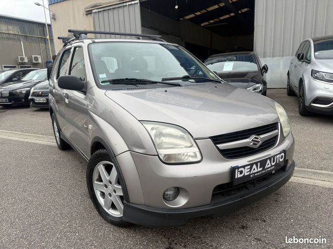 Suzuki Ignis 1.5 VVT GLX 4X4 En L'tat Gris de 2004