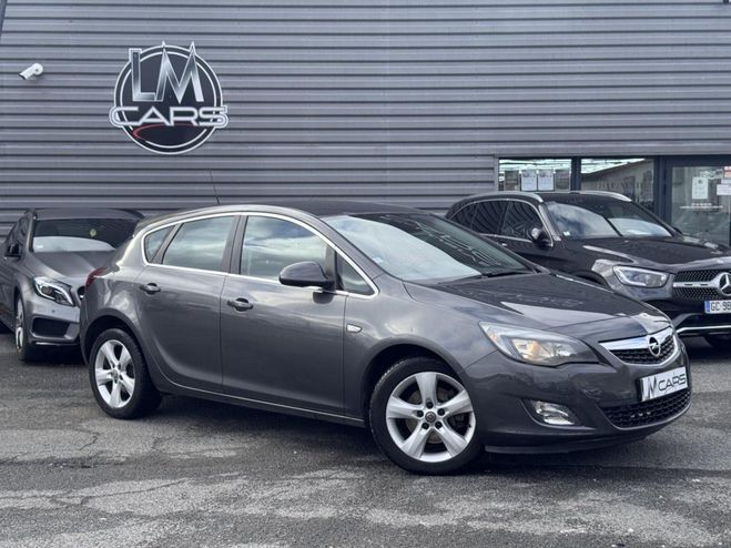 Cliquer pour voir la photo suivante Opel Astra 1.7 CDTI FAP - 125 J BERLINE Sport GRIS FONCE de 2010