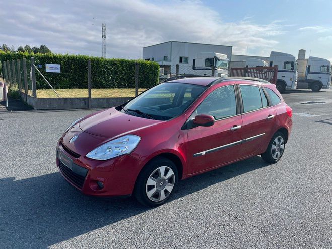 Cliquer pour voir la photo suivante Renault Clio iii 75 cv expression garantie 12 mois Rouge de 2011