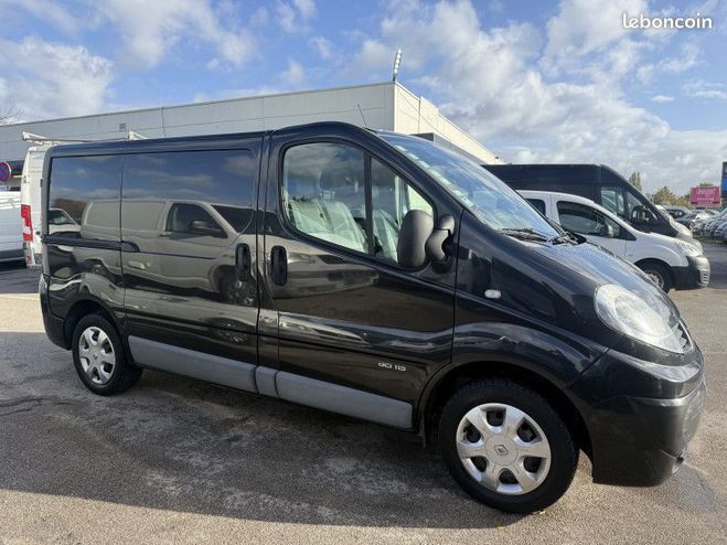 Renault Trafic II FG L1H1 1000 2.0 DCI 115CH GRAND CONF Noir de 2013