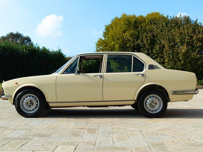 Alfa romeo Alfetta 1977 1600 GIALLO CHIARO de 1977