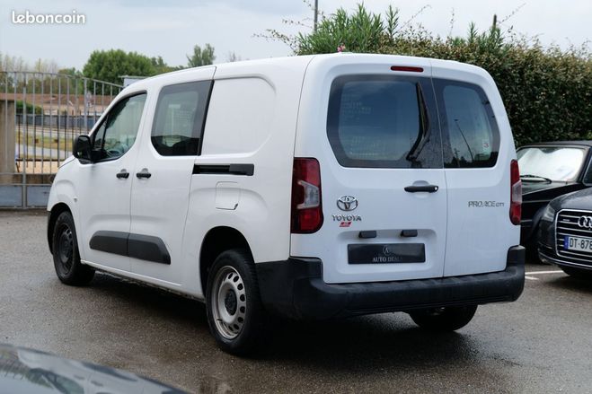 Toyota Proace City 1.5 long 100 ch d-4d cabine approfo Blanc de 2021
