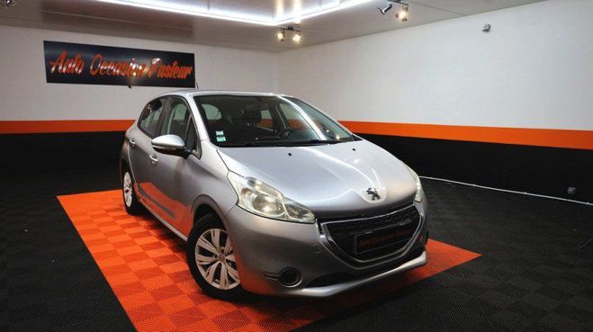 Cliquer pour voir la photo suivante Peugeot 208 1.2 VTI ACTIVE 5P Gris C de 2014