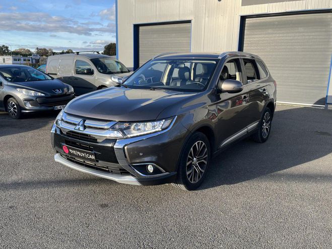 Mitsubishi Outlander 2.2 DI-D 4X4 150CH BVA 7 PLACES Intens G MARRON FONCE de 2018