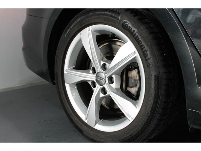 Audi A4 Avant 2.0 35 TDI - 150 - BV S-tronic BRE GRIS FONCE de 2018