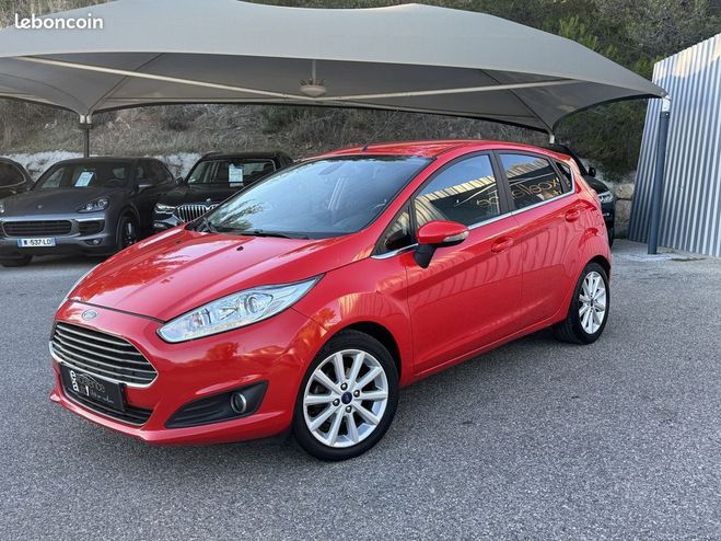 Ford Fiesta 1.0 ECOBOOST 100CH STOP&START TITANIUM 5 Rouge de 2016