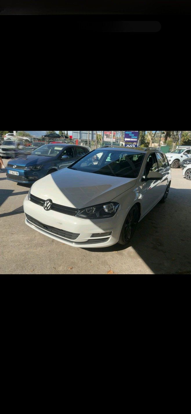 Cliquer pour voir la photo suivante Volkswagen Golf 7 2.0L TDI 150CH CARAT / TOIT OUVRANT / Blanc de 2013