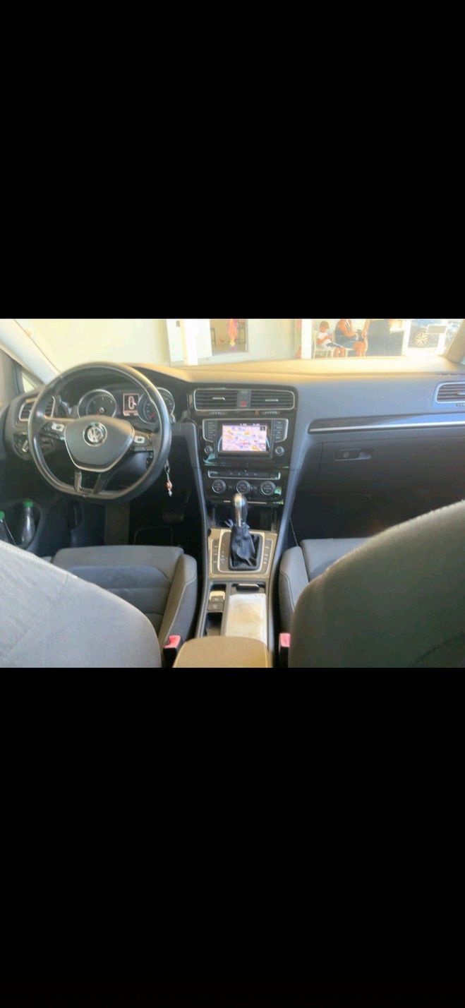 Volkswagen Golf 7 2.0L TDI 150CH CARAT / TOIT OUVRANT /  Blanc de 2013