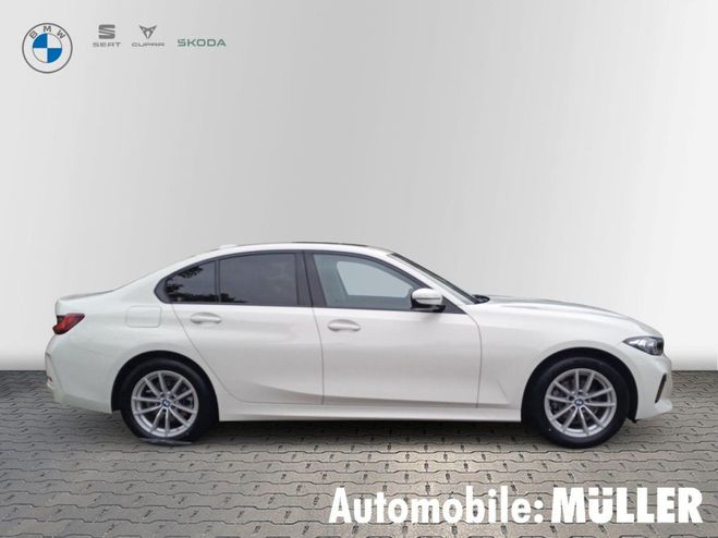 BMW Serie 3 318 i Limousine*AHK*DAB*LED*ACC*Memory*K Blanc de 