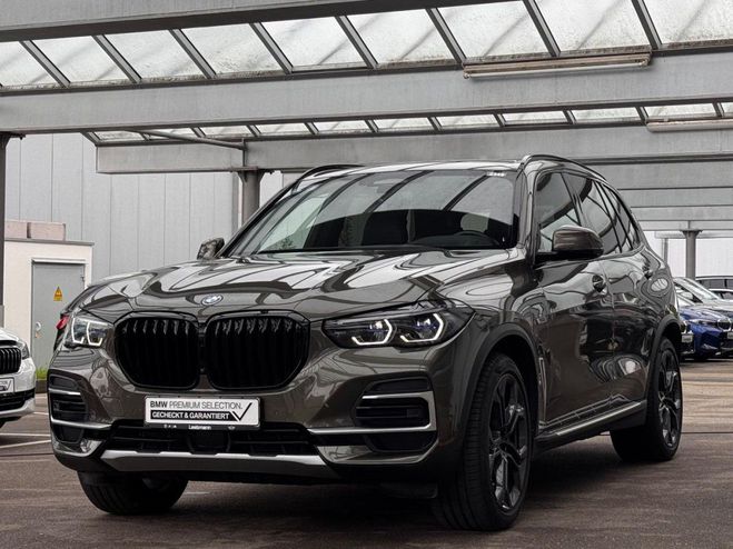 BMW X5 xDrive45e xLine AHK/Massage/IntAL 2.J.GA Vert M�tallique de 