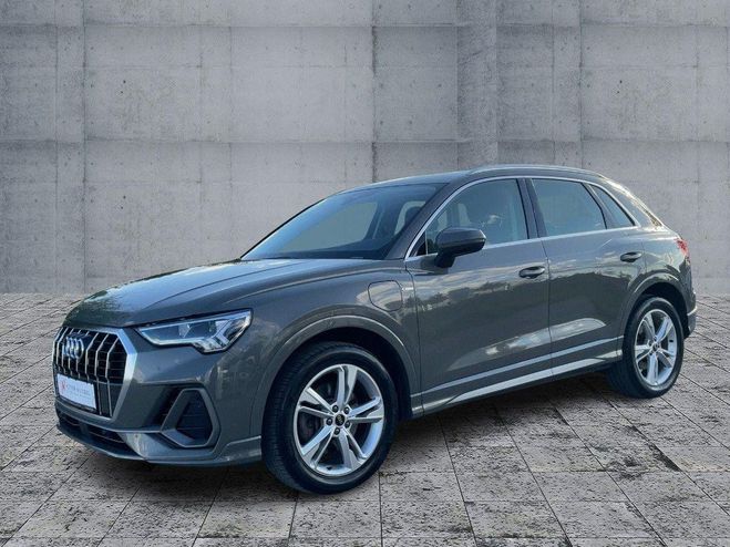 Audi Q3 45 TFSI e S-TR S-LINE LED+NAV+RFK+ACC+SH Gris M�tallique de 