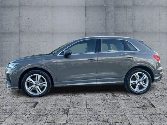 Audi Q3 45 TFSI e S-TR S-LINE LED+NAV+RFK+ACC+SH Gris M�tallique de 