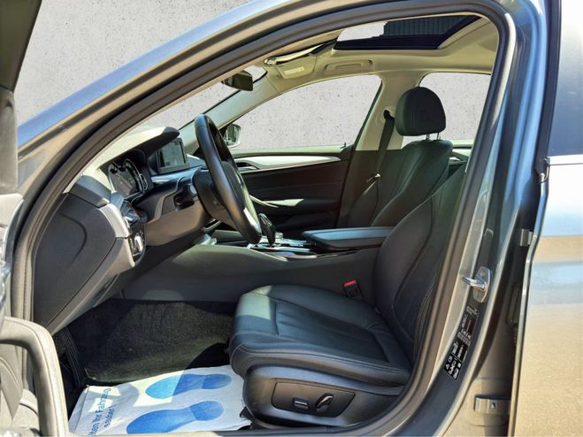 BMW Serie 5 540 i 340Ch xDrive LEDER LED NAVI Toit O Bleu mtallis de 2017