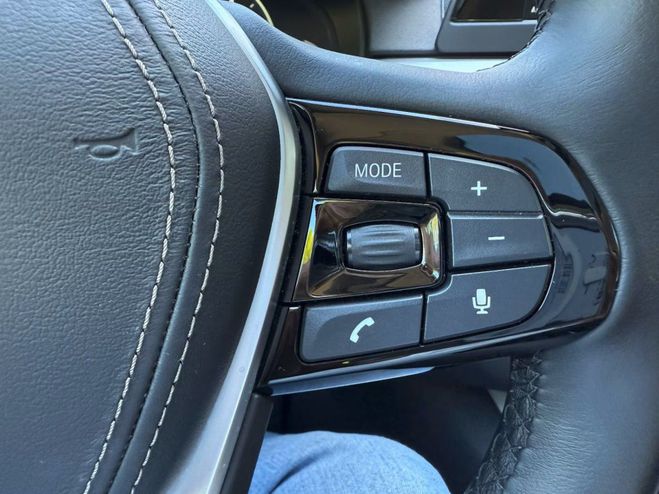 Cliquer pour voir la photo suivante BMW Serie 5 i xDrive 340 Ch 1ERE MAIN CUIR LED NAVIG Bleu métallisé de 2017