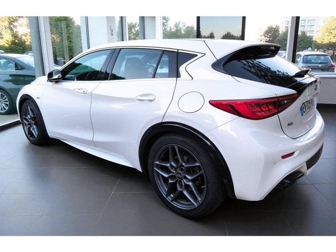 Infiniti Q30 S Q30S 2.0 TURBO 211 AWD 4X4 SPORT / TOI BLANC de 2018