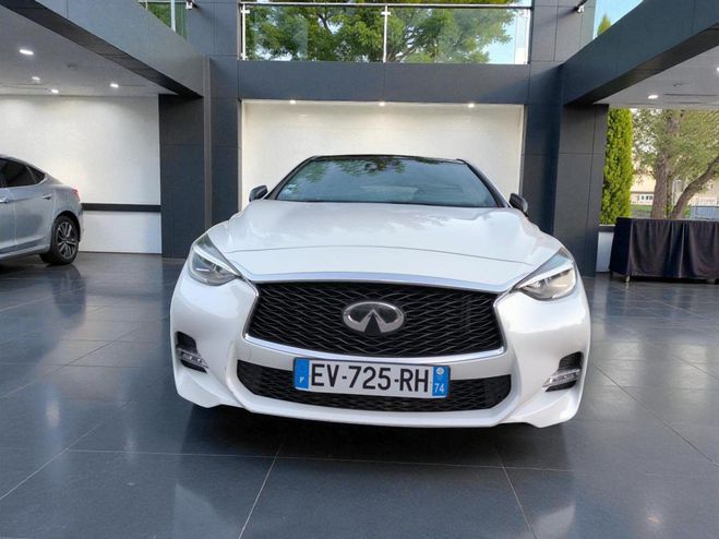 Infiniti Q30 S Q30S 2.0 TURBO 211 AWD 4X4 SPORT / TOI BLANC de 2018